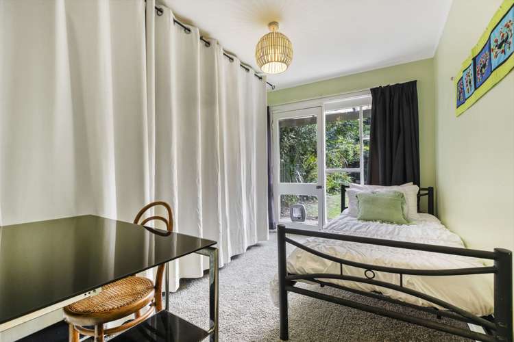 227 Godley Road Titirangi_12