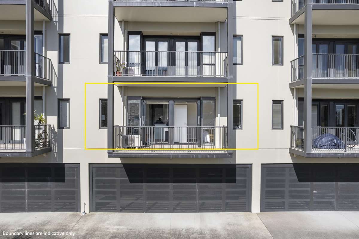 102B/525 East Coast Road_3