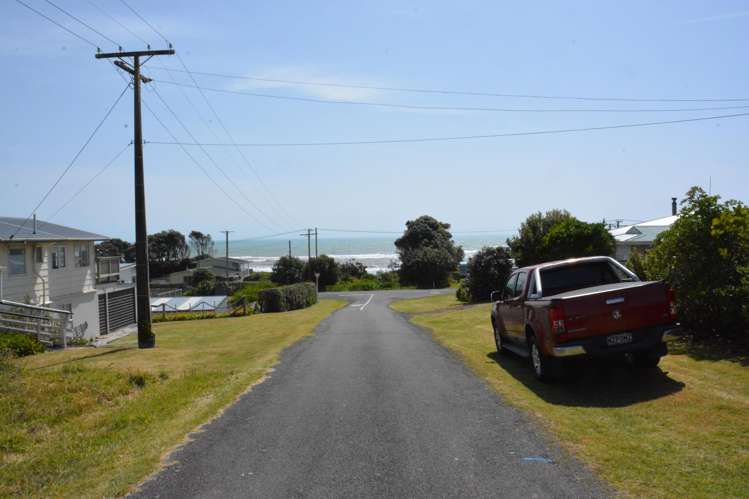 5 Tokopapa Street Mokau_3