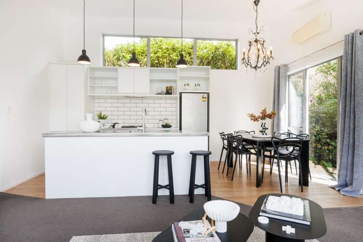 16a Springdale Grove Fitzherbert_5