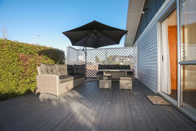 22 Joanna Place Deanwell_16
