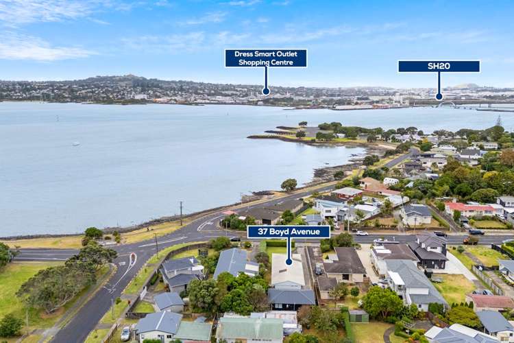 37 Boyd Avenue Mangere Bridge_1