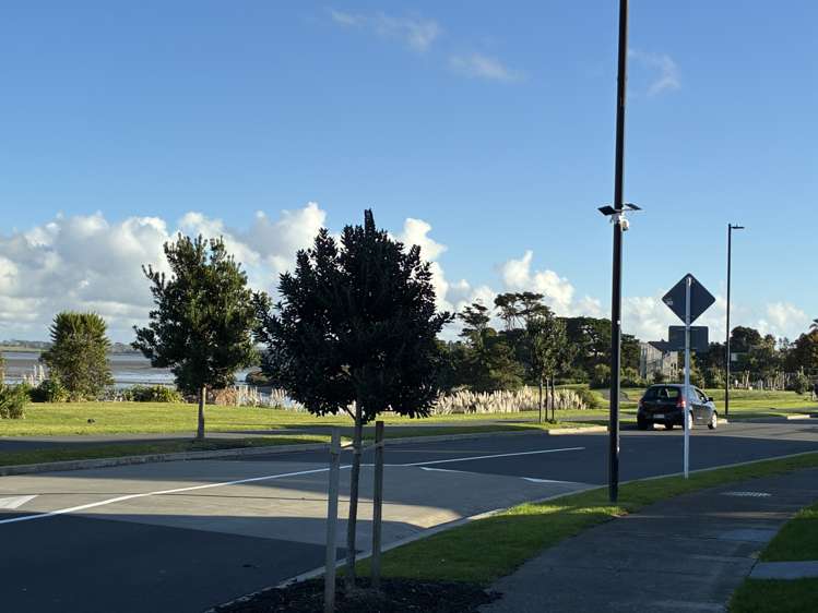 101 WAITUARUA DRIVE "Waiata Shores" Takanini_43