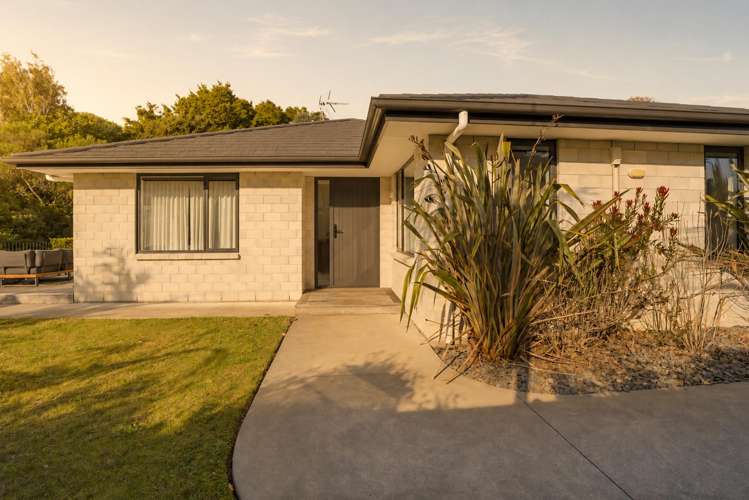 18 Rotokare Crescent Whalers Gate_2