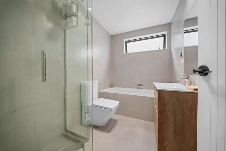 4 Manahau Lane Flat Bush_18