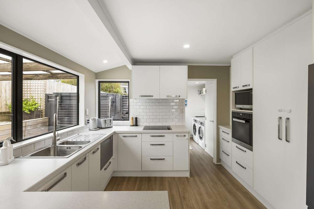 2/214 Moore Street_2