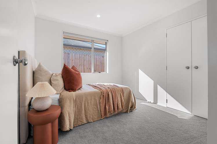 7 Farleigh Close Huntington_11