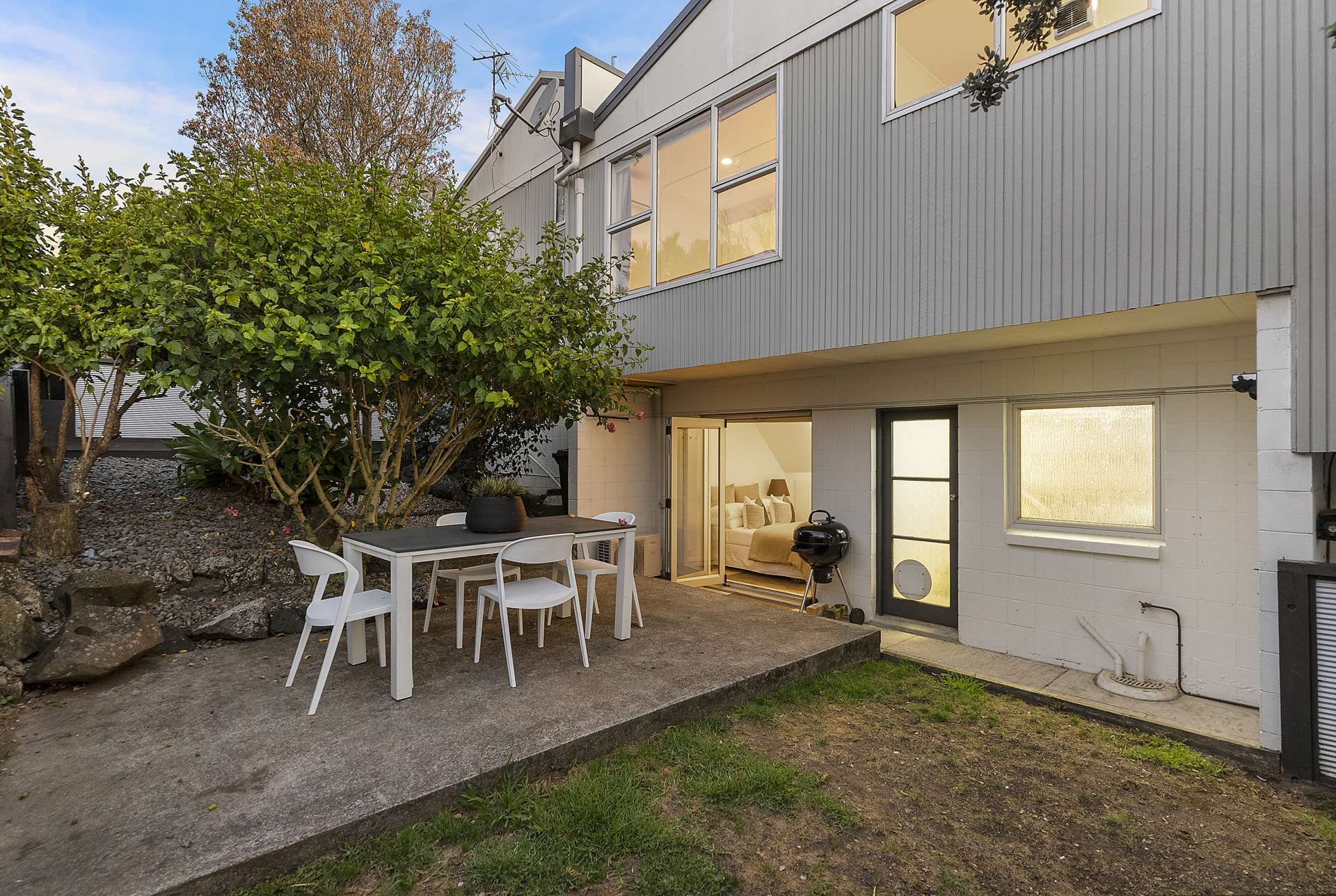 2/30 Mountain View Road Morningside_0