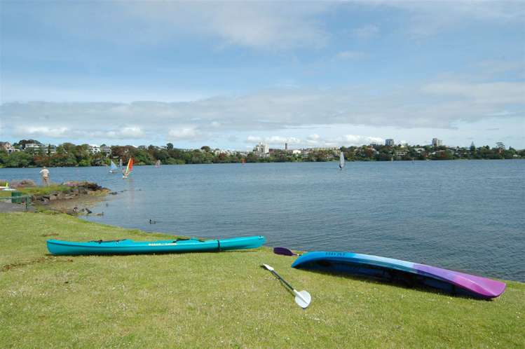 2/13 Muritai Road Milford_21