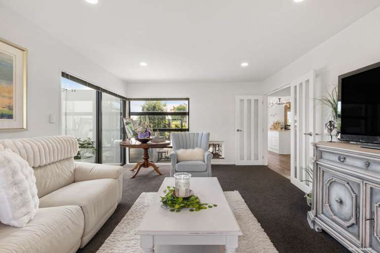 35 Columbia Crescent Beachlands_12