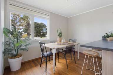 32 Silverton Road_3