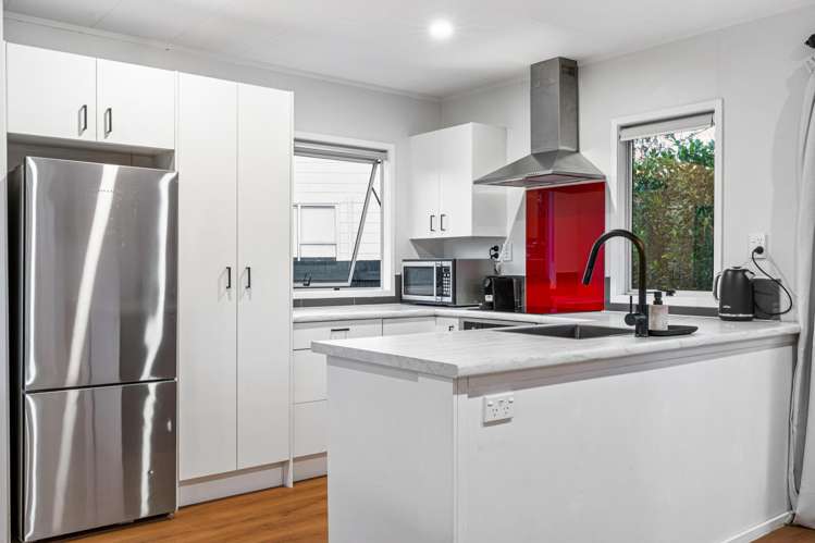 92b Beach Road Te Atatu Peninsula_7