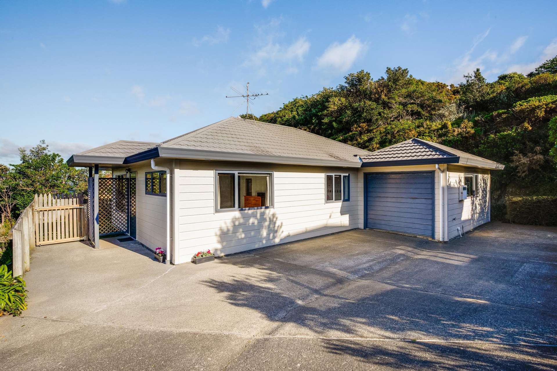 18A Bowes Crescent Strathmore Park_0