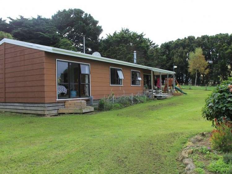 912 Range Road Pongaroa_13