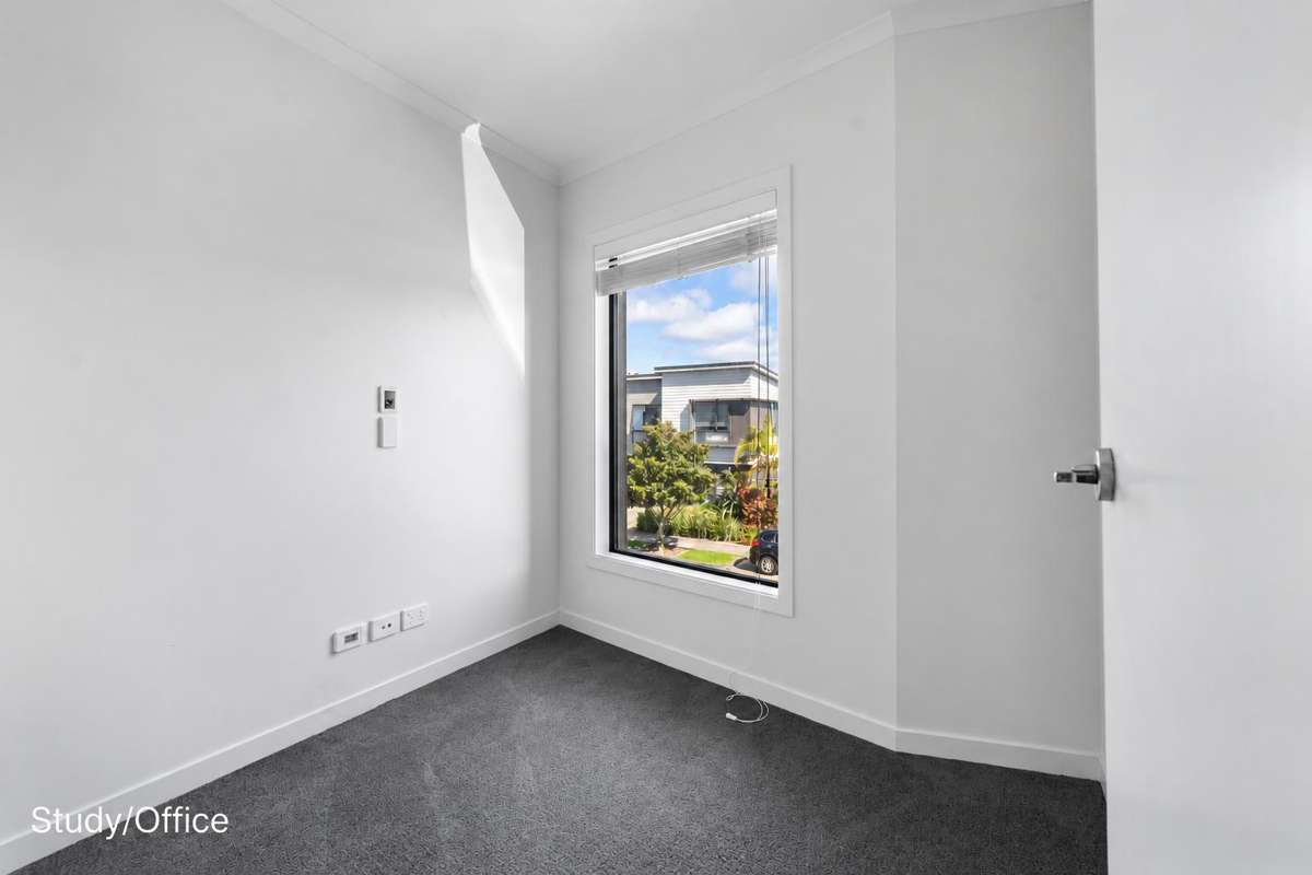 12 Eyton Kay Road_4