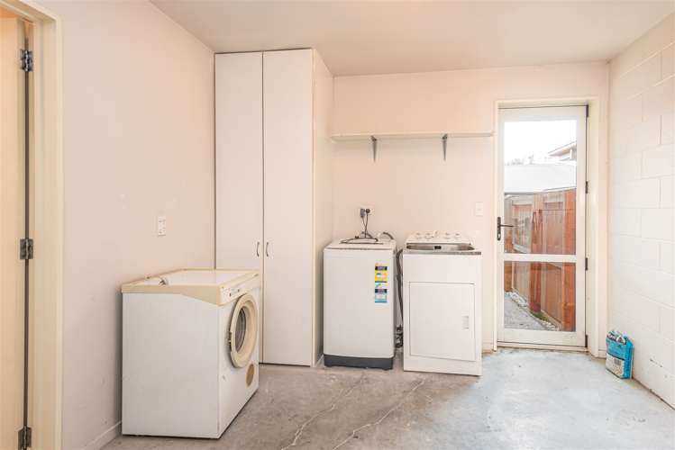 2/627 Gloucester Street Linwood_9