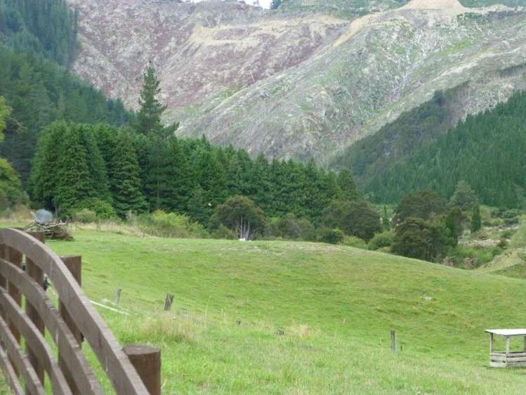 84 Peakes Road Wairau Valley_13