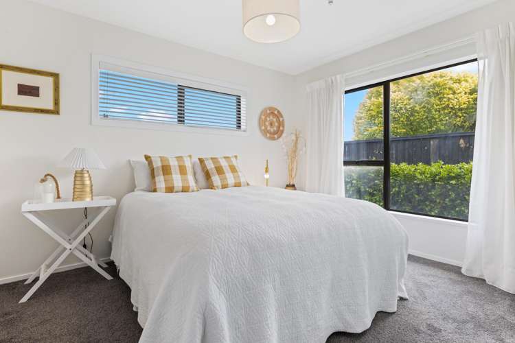 69 Regency Crescent Redwood_14