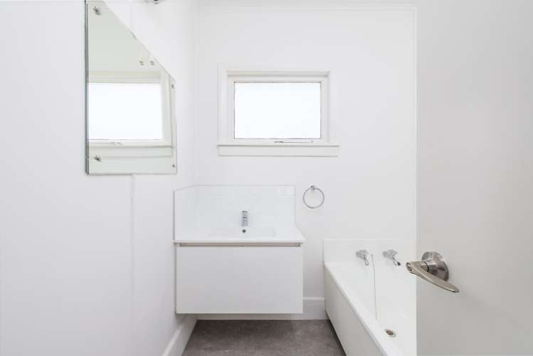 163 Queen Street Waimate_11