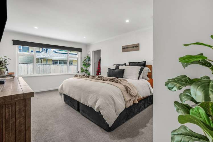 15 Rowe Parade Wainuiomata_7