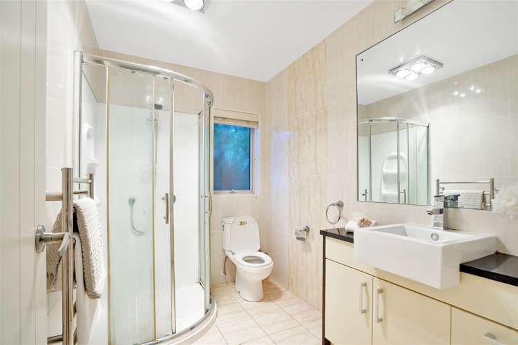 12 Bilancia Place Flat Bush_15