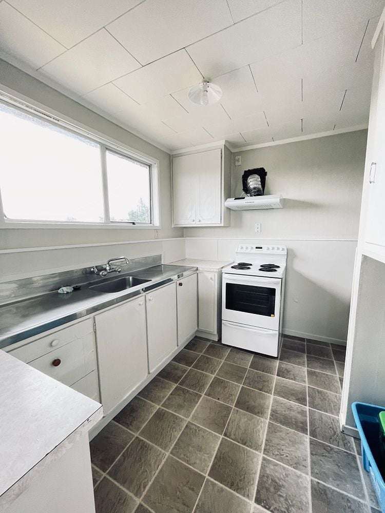 8 Anzac Parade Hamilton Central_8