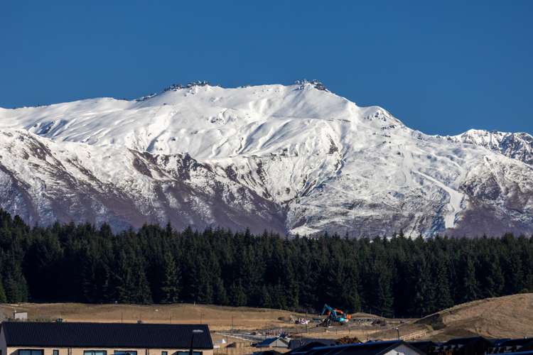 2 Radiata Drive Albert Town_5