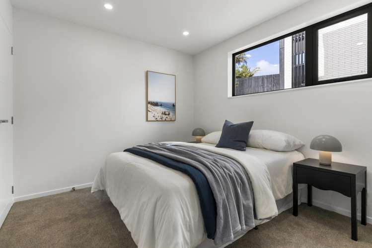 2/49 Stredwick Drive Torbay_16