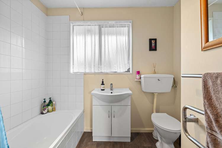 91B Ottawa Road Wainoni_11