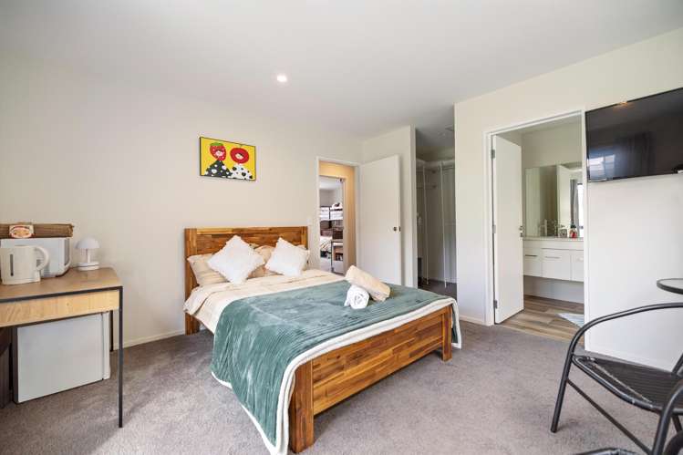 7 Crop Street Jacks Point_16