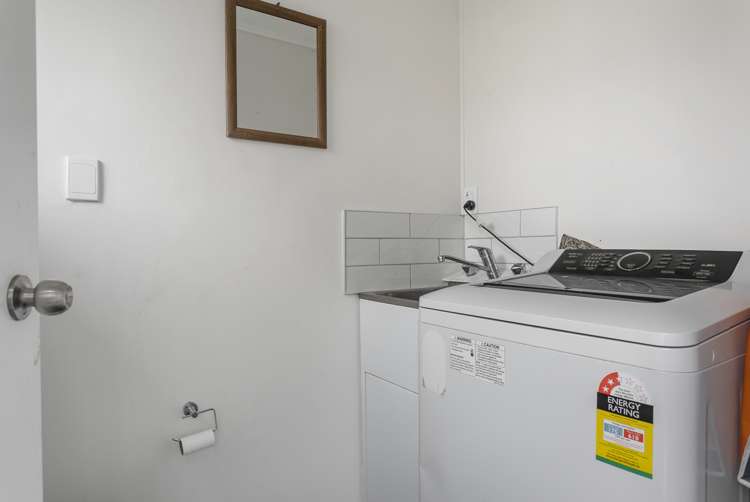 2/116 Beaumonts Way Manurewa_10