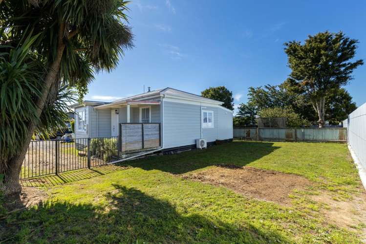 79A Swansea Road Stratford_11