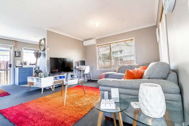 6 Harvard Court Melville_1