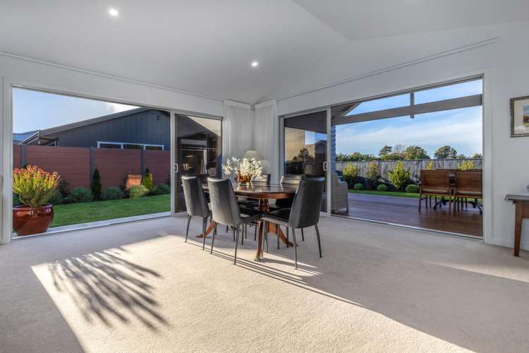 25 Phoenix Palms Grove Levin_11