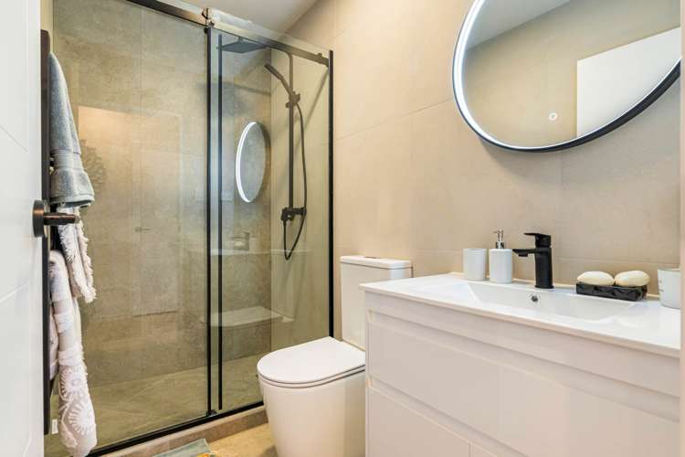 935 Whangaparaoa Road Manly_16