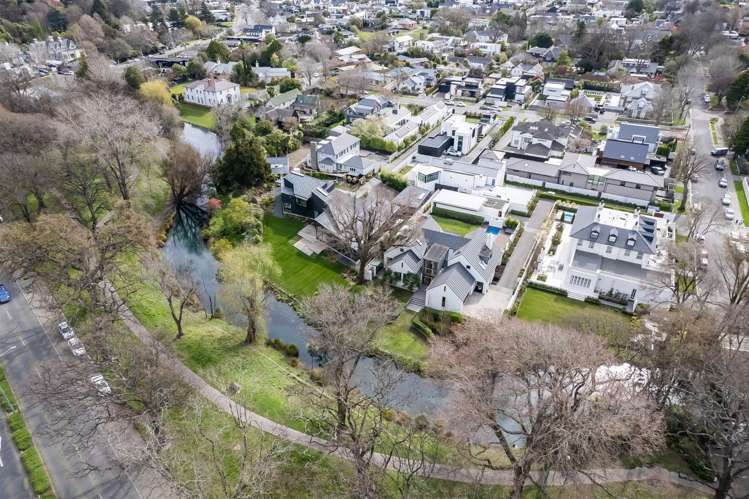 3 Helmores Lane Merivale_51