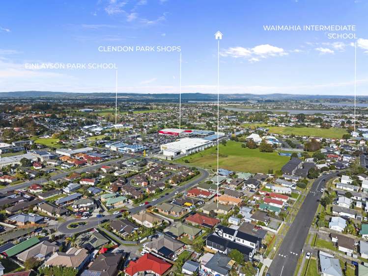 54 Robert Ross Place Clendon Park_15