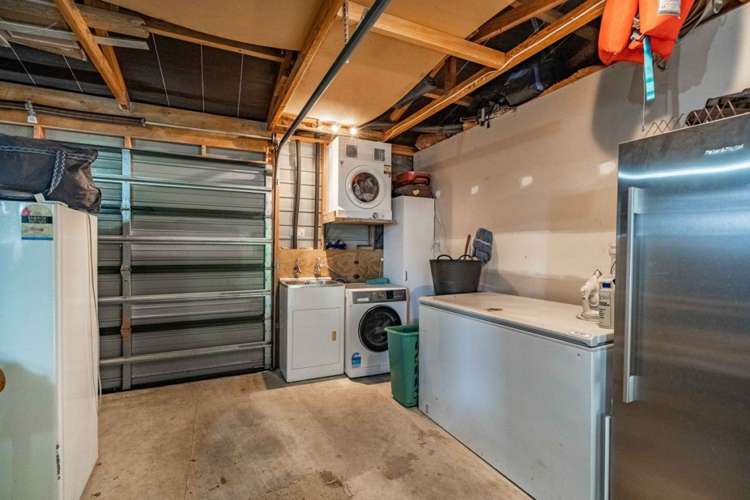 775 Queens Drive Waikiwi_32