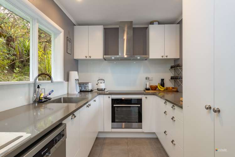 76 Wyndham Road Pinehaven_2