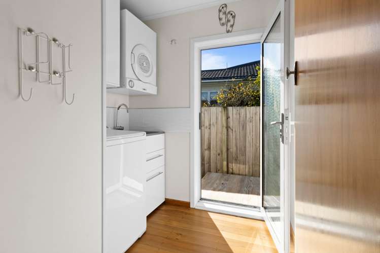 194 Seaview Road Westown_9