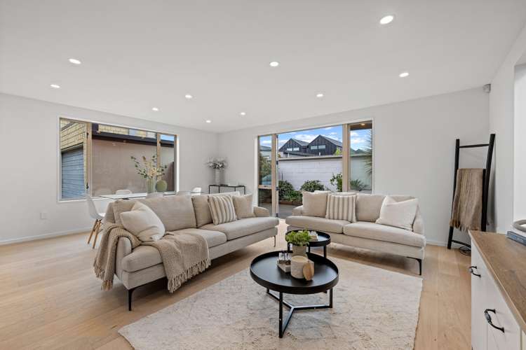 1020 Colombo Street_5