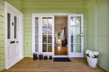 602 Pembroke Road West_2