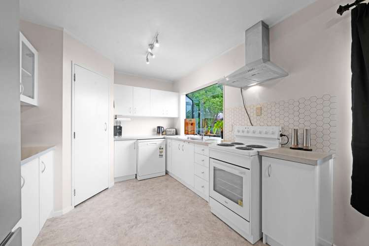 2/101 Settlement Road Papakura_5