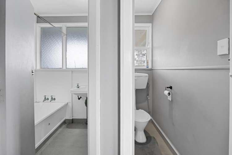 18 Whitcombe Road Opunake_8