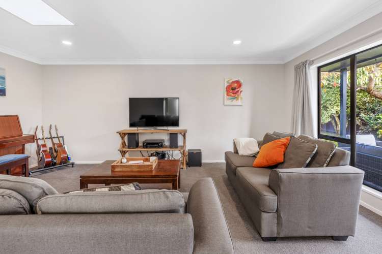 78 Regency Crescent Redwood_7