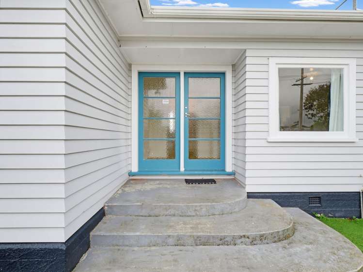 595 Queen Street East Levin_13