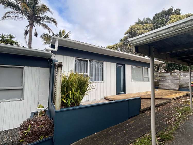 11A Jonathan Place Sunnynook_17