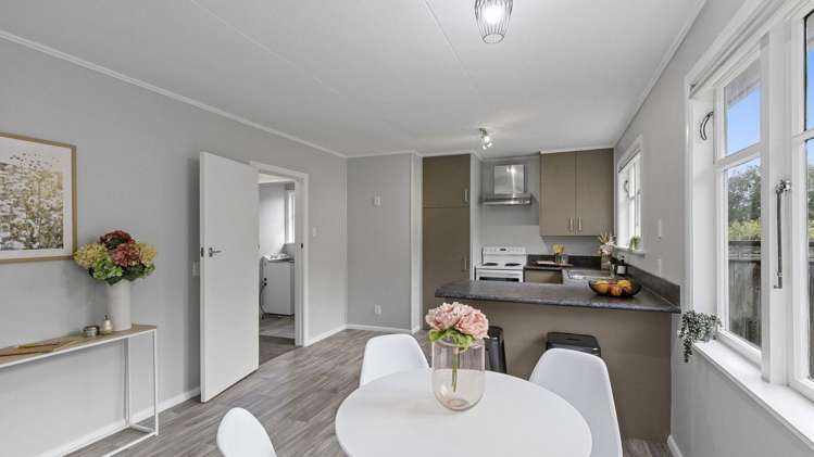 26 Lowry Crescent Stokes Valley_5