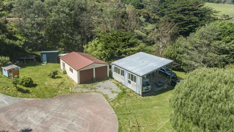 60 South Makara Road Makara_22