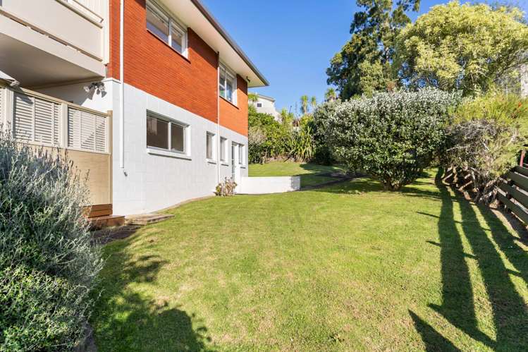 56 Mayfair Crescent Mairangi Bay_36